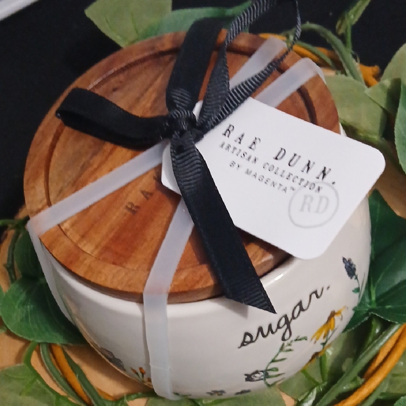 New!! Rae Dunn Floral Ceramic Sugar Jar with Wooden Lid NWT - Picture 2 of 13